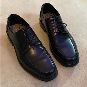 Dress shoes